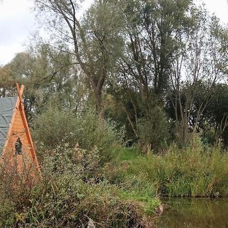 Rum Bridge "Owl Watch" Wooden Tipi Hotel Sudbury  Bagian luar foto