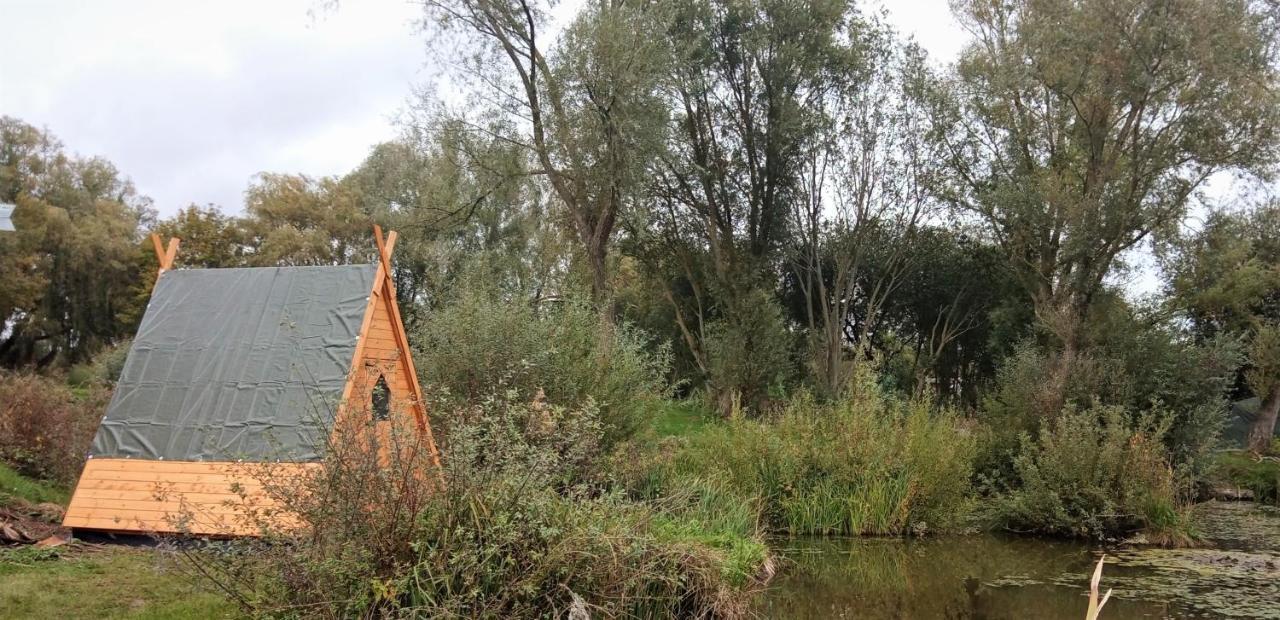Rum Bridge "Owl Watch" Wooden Tipi Hotel Sudbury  Bagian luar foto