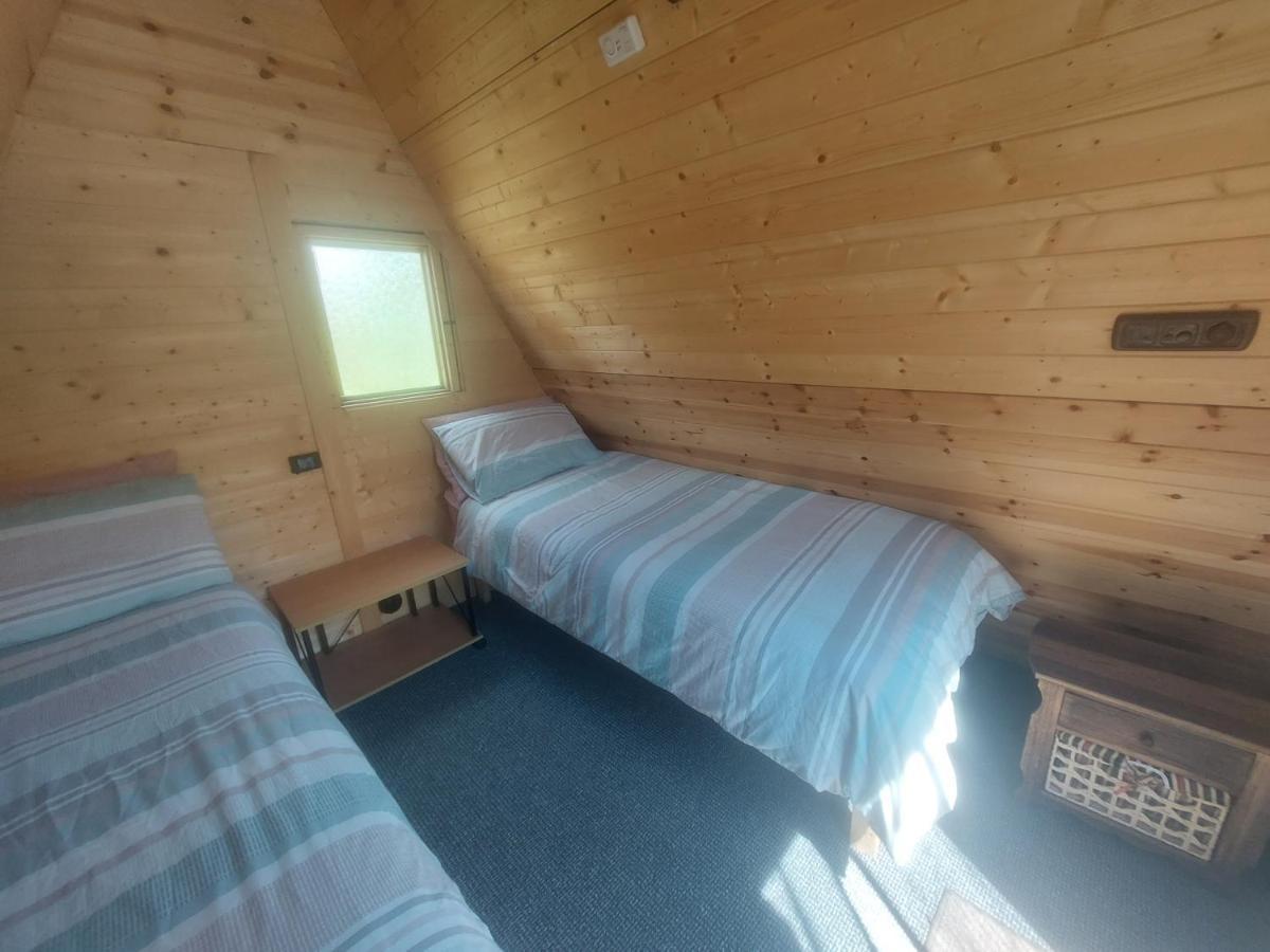 Rum Bridge "Owl Watch" Wooden Tipi Hotel Sudbury  Bagian luar foto
