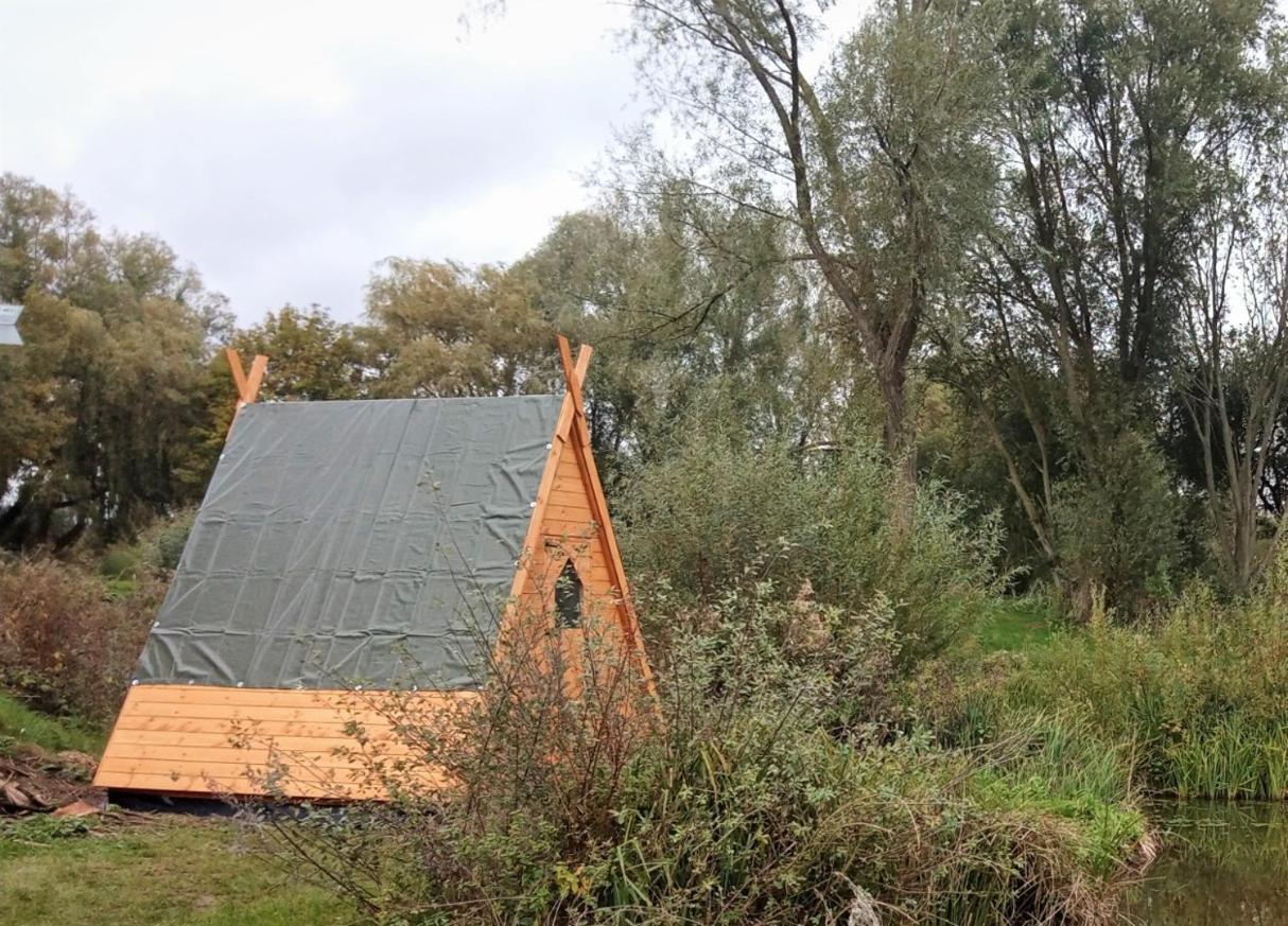 Rum Bridge "Owl Watch" Wooden Tipi Hotel Sudbury  Bagian luar foto