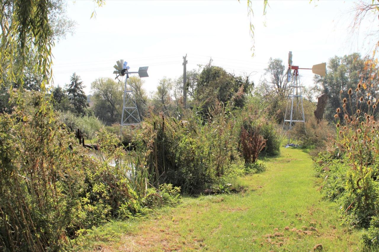 Rum Bridge "Owl Watch" Wooden Tipi Hotel Sudbury  Bagian luar foto